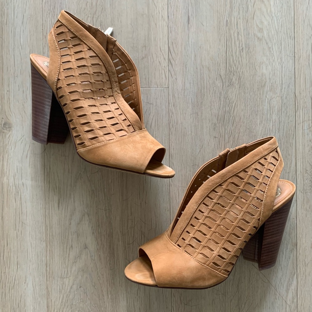 Vince Camuto “VC-Korsta”